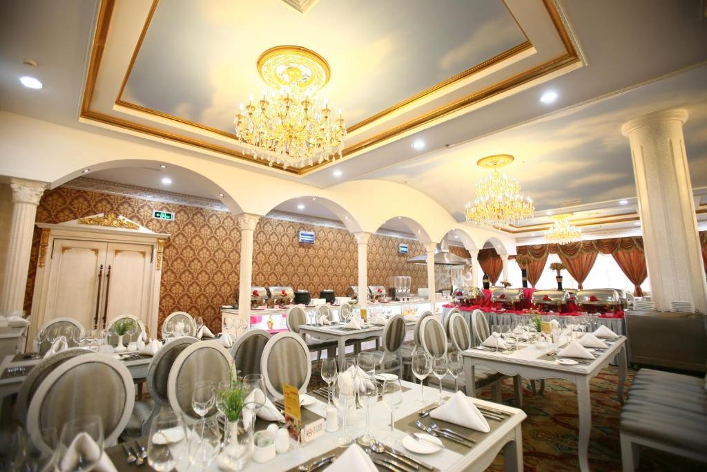 Luoyang Grand Hotel Ristorante foto